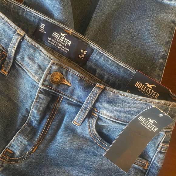 NWT Hollister Mid-rise super skinny jeans - Picture 4 of 4